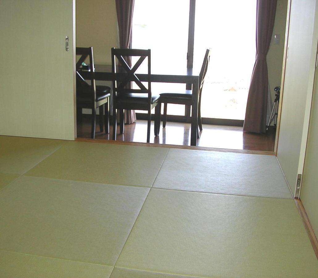 民泊コスモス Apartment Toyama Exterior photo